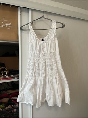 H&M White Sleeveless Smocked Mini Dress